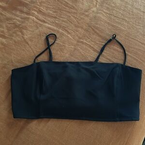 Black strap crop top Abercrombie & Fitch size L